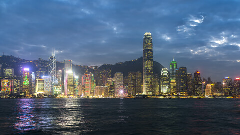 China, Hongkong, Central, Stadtansicht am Abend, lizenzfreies Stockfoto