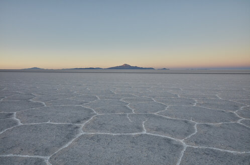 Blick auf die Salinen, Salar de Uyuni, Uyuni, Oruro, Bolivien, Südamerika - CUF02307