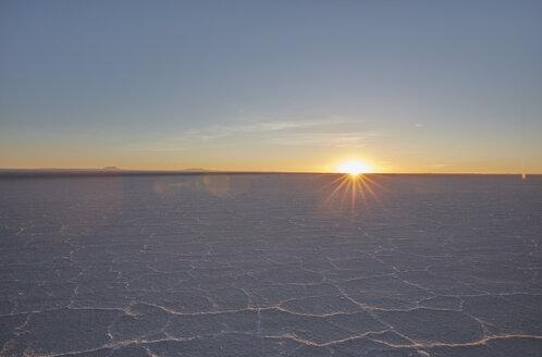 Blick auf die Salinen, Salar de Uyuni, Uyuni, Oruro, Bolivien, Südamerika - CUF02308