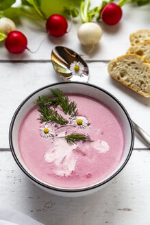 Radieschensuppe mit Baguette - SARF03729