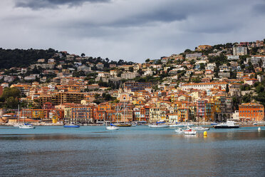 France, French Riviera, Cote d'Azur, Villefranche sur Mer, Old Town at Mediterranean Sea - ABOF00346