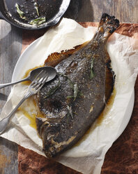 Whole baked flounder with baked butter - CUF06300