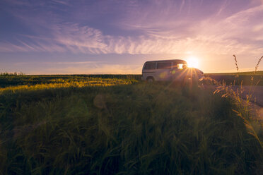 Austria, Upper Austria, Camper at sunset - AIF00493