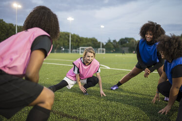 Training der Frauenfußballmannschaft, Hackney, East London, UK - CUF07220