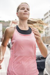 Frau beim Joggen - CUF07275