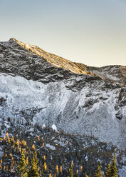 Snow covered mountain peaks, cascade mountain range, Diablo, Washington, USA - CUF07419