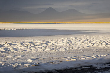 Schneebedeckte Landschaft, San Pedro de Atacama, Chile - CUF07604