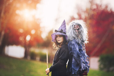 Friends dressed as witch and zombie - ISF01477