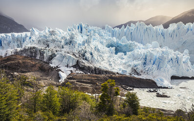 Blick auf die Berge und den Perito-Moreno-Gletscher, Los Glaciares-Nationalpark, Patagonien, Chile - CUF08027