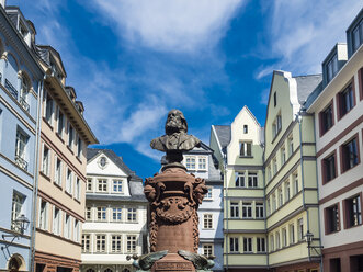 Deutschland, Hessen, Frankfurt, Altstadt, Rekonstruktionen von Häusern, Büste von Friedrich Stoltze - AMF05746