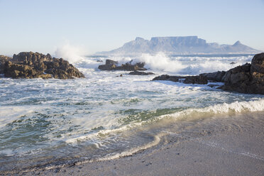 Africa, South Africa, Western Cape, Cape Town, View from beach to Table Mountain - ZEF15493