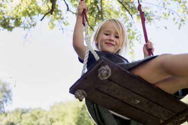 Girl on swing - CUF11398