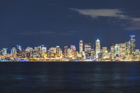 USA, Bundesstaat Washington, Seattle, Skyline bei Nacht - MMAF00362