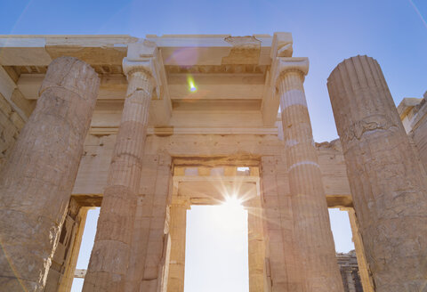 Sonnenlicht auf den Ruinen der Akropolis, Athen, Attiki, Griechenland, Europa - CUF12661