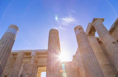 Sonnenlicht auf den Ruinen der Akropolis, Athen, Attiki, Griechenland, Europa - CUF12665