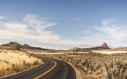 Leere Straße, Zion-Nationalpark, Springdale, Utah, USA - CUF12724