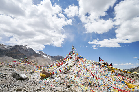 Gebetsfahnen, Berg Zheduo, Kangding, Sichuan, China, lizenzfreies Stockfoto