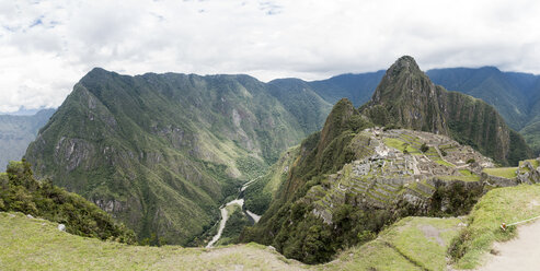 Blick vom Gipfel des Machu Picchu, Cusco, Peru, Südamerika - ISF03075