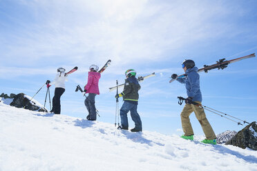 Family on skiing holiday, Hintertux, Tirol, Austria - ISF04112