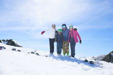 Family on skiing holiday, Hintertux, Tirol, Austria - ISF04113