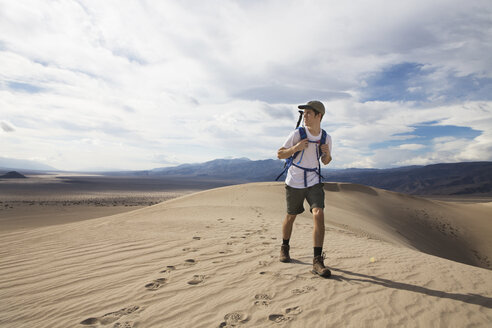 Trekkerlauf im Death Valley National Park, Kalifornien, USA - ISF04439
