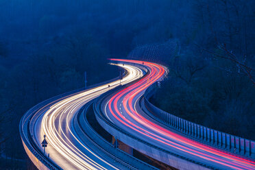 Germany, Stuttgart, Heslach, light trails on Bundesstraße 14 in the evening - WDF04673