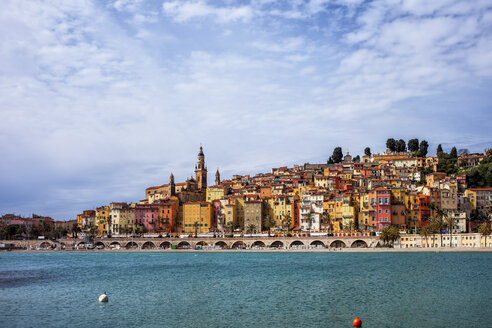 Frankreich, Provence-Alpes-Cote d'Azur, Menton, Altstadt, Côte d'Azur am Mittelmeer - ABOF00358