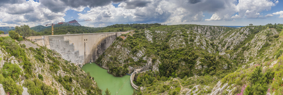 Frankreich, Provence-Alpes-Côte d'Azur, Beaurecueil, Talsperre Bimont - FRF00662