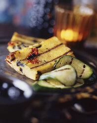 Frilled polenta with thinly sliced courgettes - CUF21906