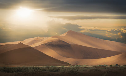 Riesige Sanddünen, Namib-Wüste, Namibia - CUF22714