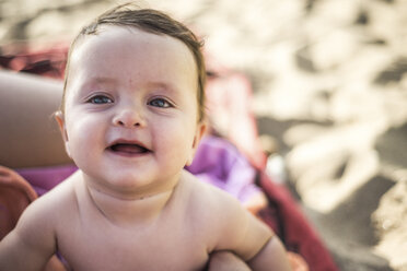 Portrait of smiling baby boy - CUF23053