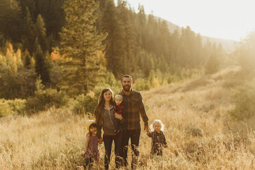 Portrait of family in rural setting, Mineral King, Sequoia National Park, California, USA - ISF08993