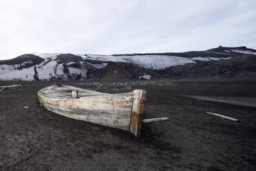Antarctic, old wooden rowing boat - CVF00691