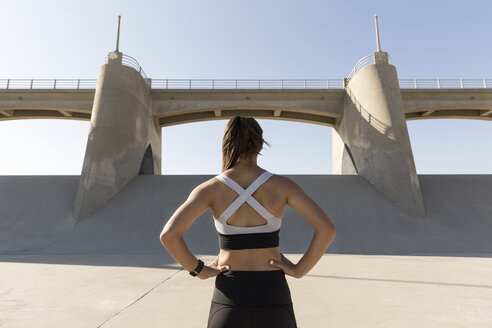 Female athlete, Van Nuys, California, USA - ISF09273