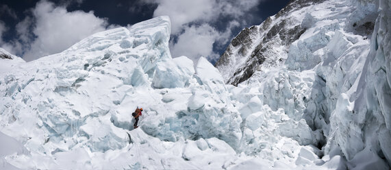 Nepal, Solo Khumbu, Everest, Sagamartha National Park, Bergsteigen im Eis - ALRF01239