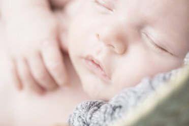 Nahaufnahme eines schlafenden Babys - CUF25010