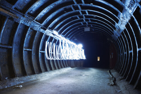 Lichtspuren im Tunnel - CUF25150
