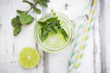 Organic cucumber water with mint and lime - LVF07063