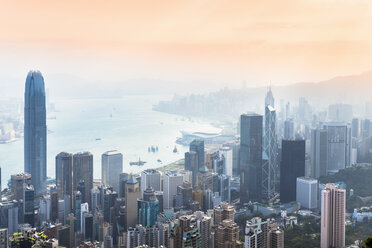 Skyline von Hongkong und Victoria-Hafen, Hongkong, China - CUF28320