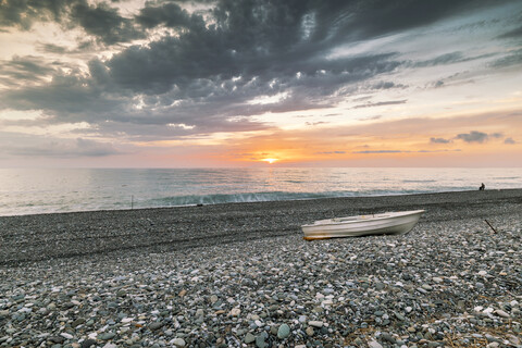 Europa, Georgien, Adscharien, Batumi, Schwarzes Meer bei Sonnenuntergang, lizenzfreies Stockfoto