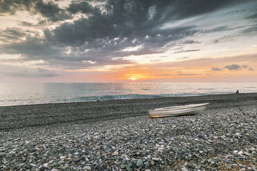 Europa, Georgien, Adscharien, Batumi, Schwarzes Meer bei Sonnenuntergang - FPF00170