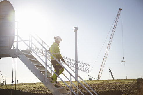 Ingenieur in einem Windpark - CUF28502