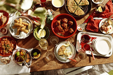 Table selection of meatballs, spanish omelette, salted cod,bread and fruit punch - CUF28528
