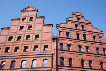 Germany, Mecklenburg-Western Pomerania, Stralsund, historic old town, repersentative facades - ELF01866