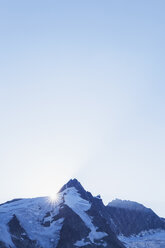 Österreich, Kärnten, Sonnenuntergang, letzte Sonnenstrahlen des Tages am Großglockner, Nationalpark Hohe Tauern - GWF05545