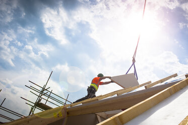 Arbeiter auf der Baustelle - CUF29277