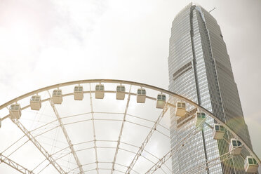 Aussichtsrad und zentrale Skyline, Hongkong, China - CUF30461