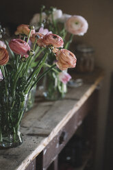 Frische Blumen in Vase - ALBF00468