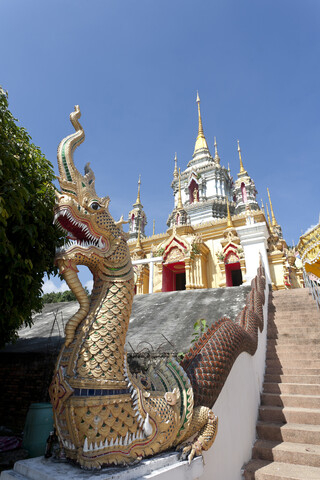 Thailand, Chiang Mai province, Doi Inthanon, Dragon sculpture on stairs to temple of Wat NamTok Mae Klang stock photo