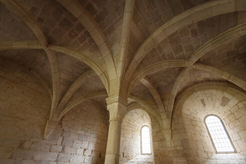 Gotischer Kreuzgang, Kloster Santes Creus, Aiguamurcia, Katalonien, Spanien - CUF32726